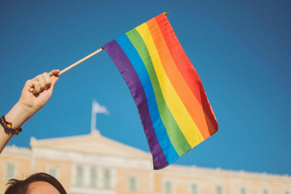 France fait un pas de plus vers l’indemnisation des victimes des lois anti-homosexualité du passé